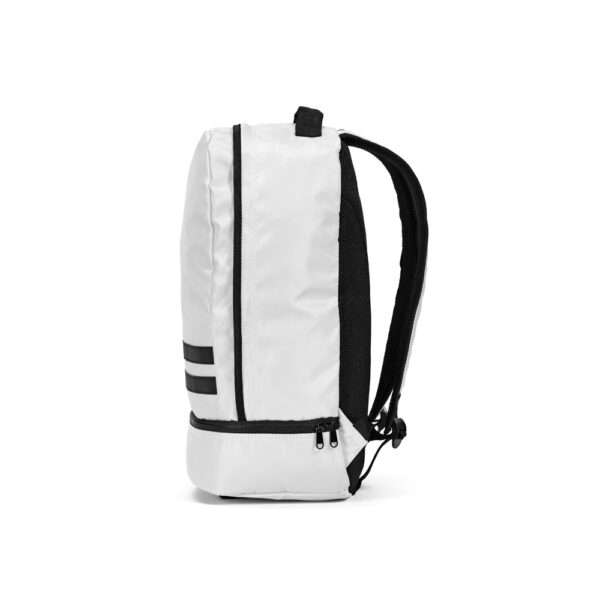 Mochila em 290T poliéster reciclado em sarja com forro em 210D poliéster reciclado. - Image 5